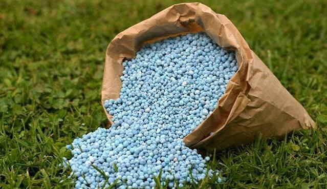Lawn fertilization service in Newburgh, IN